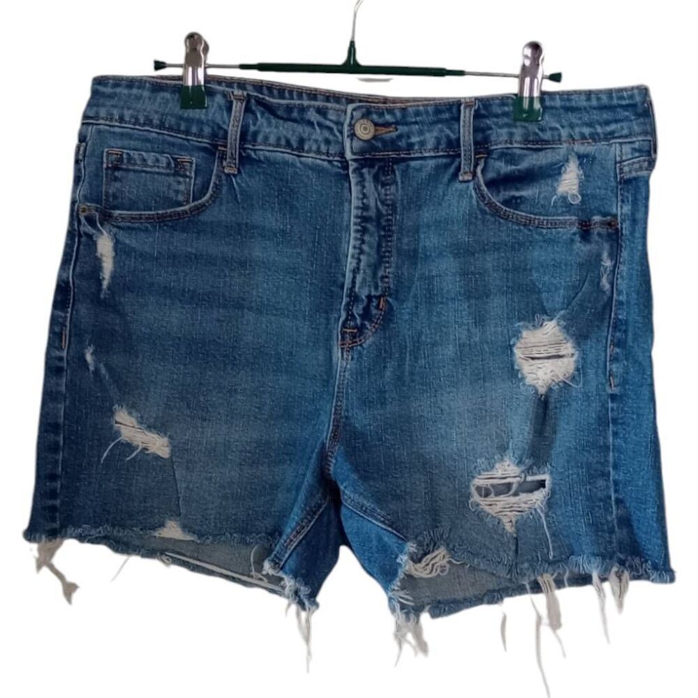 Old Navy denim shorts, high rise, secret slimming pockets